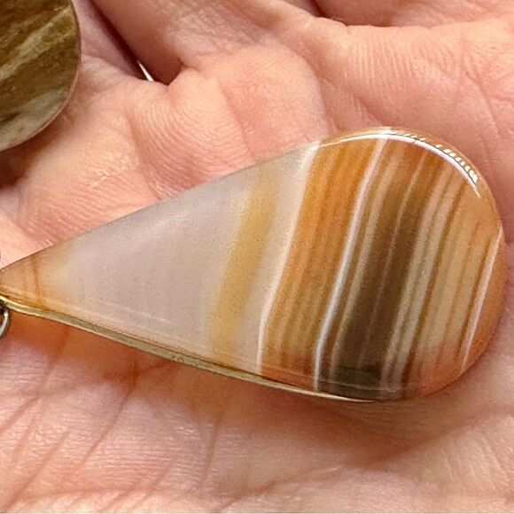 Agate double pendant necklace on black cord - Picture 2 of 10
